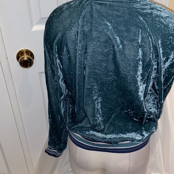 NWOT gorgeous crushed velvet greenish/blue lightweight bomber jacket - Picture 4 of 4